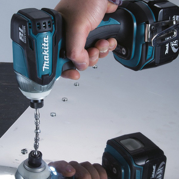T&iacute;nh năng của m&aacute;y vặn v&iacute;t d&ugrave;ng&nbsp;pin Makita BTD136Z